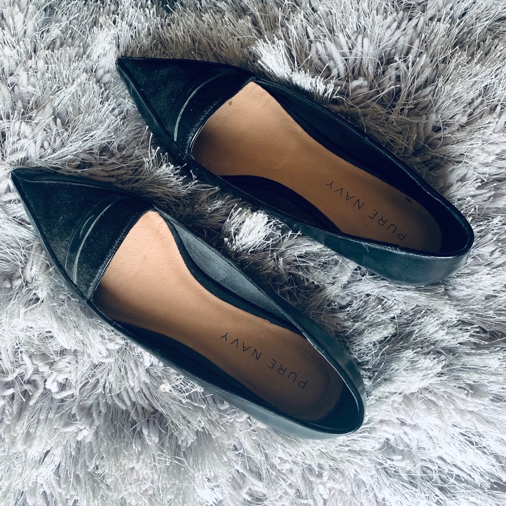 Pure Navy flats, black